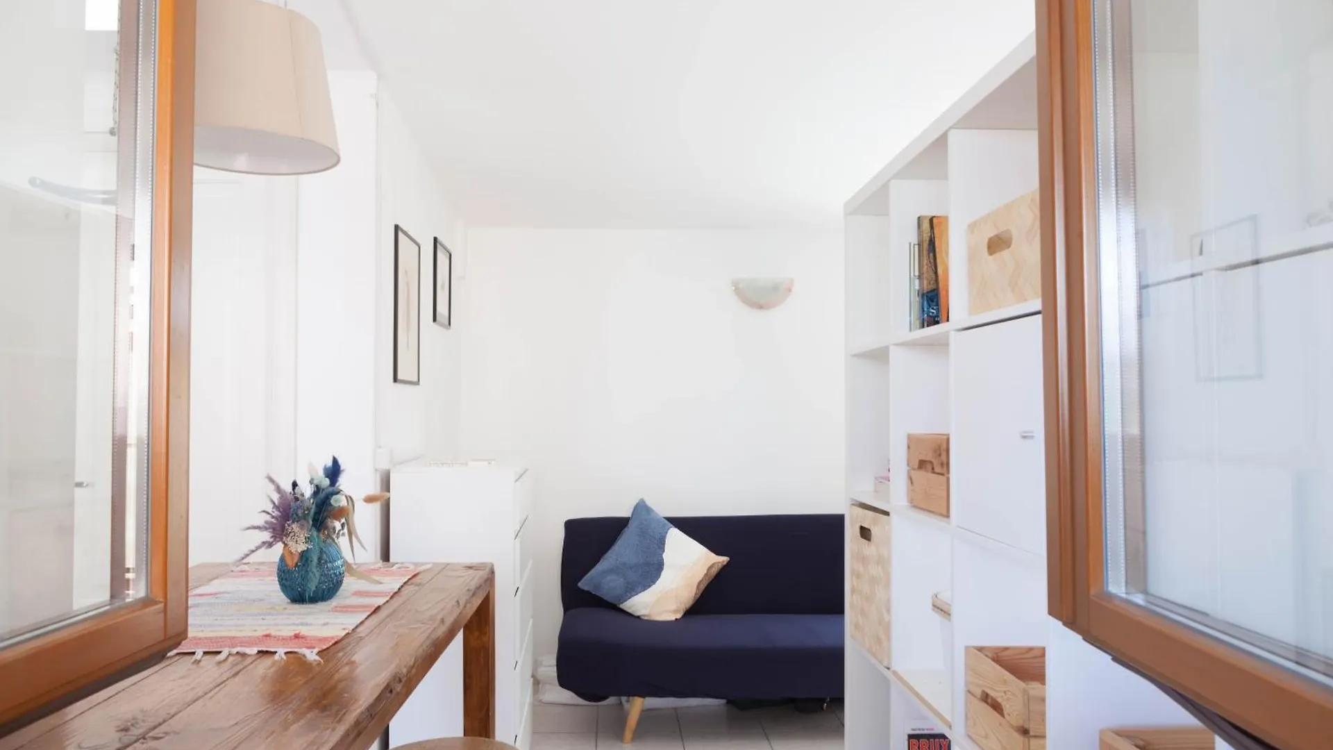 Terrace Apartment Close To Metro Station Milan