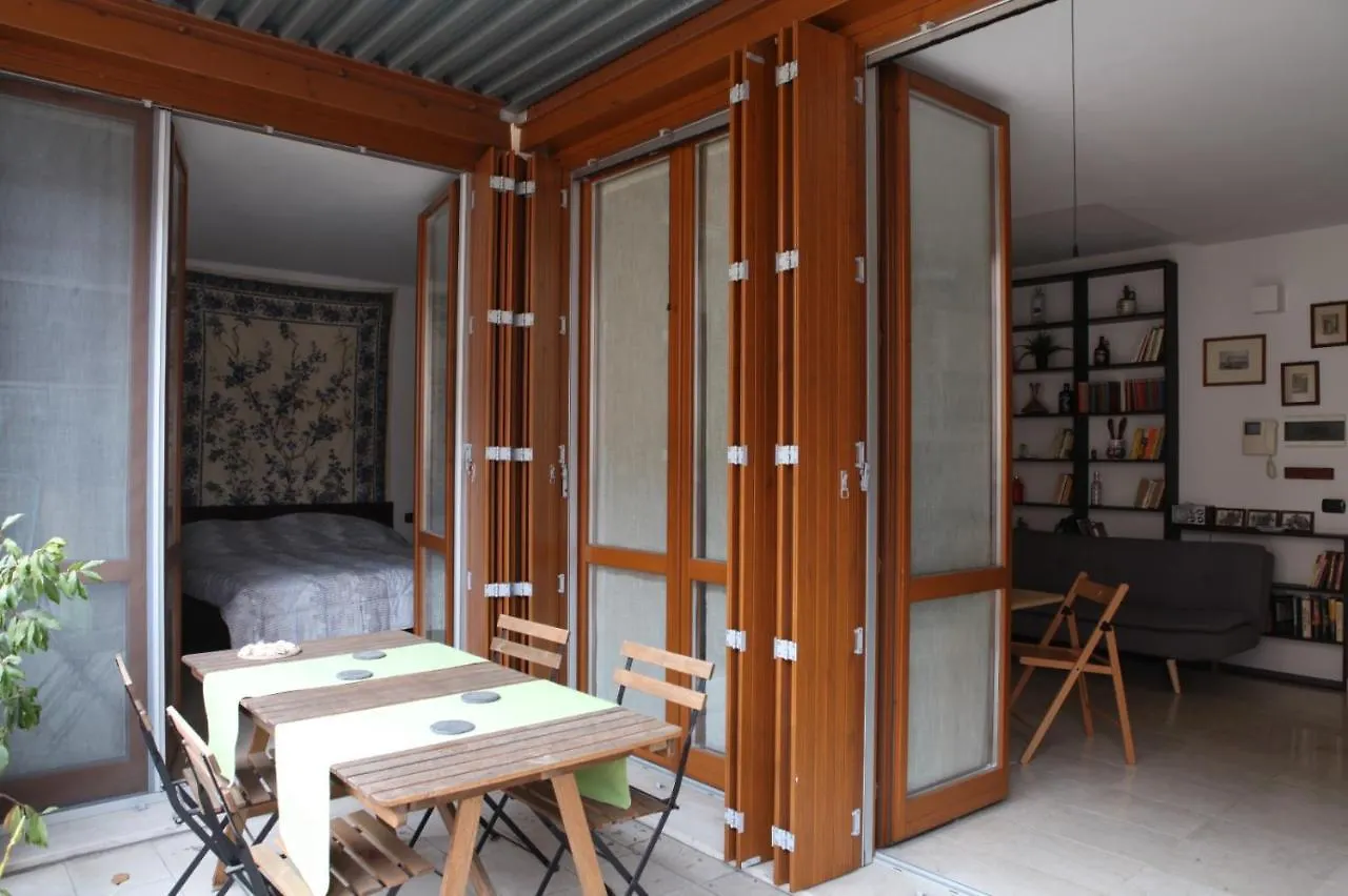 Terrace Apartment Close To Metro Station Milan