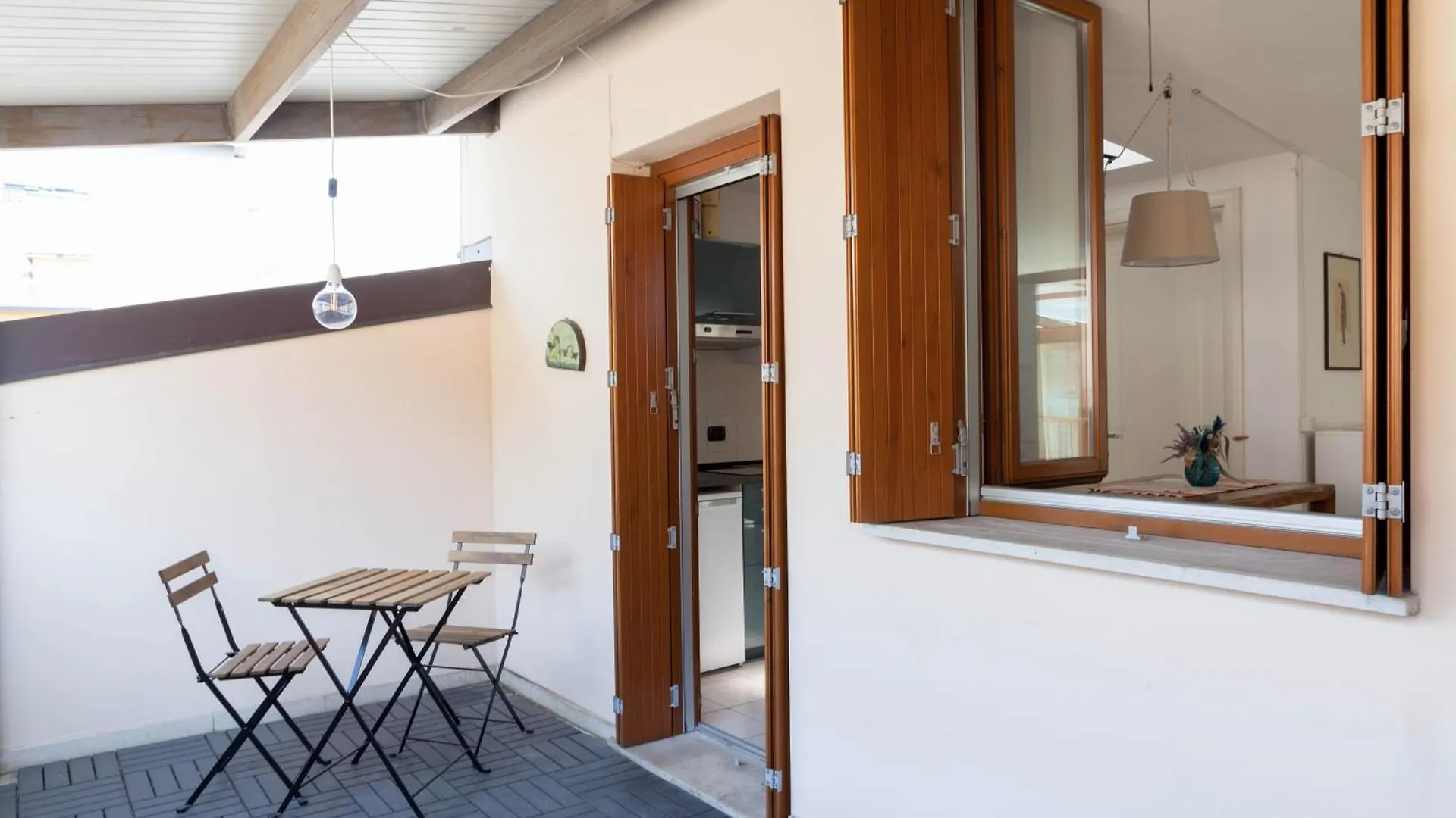 Terrace Apartment Close To Metro Station Milan 0*,  Italie